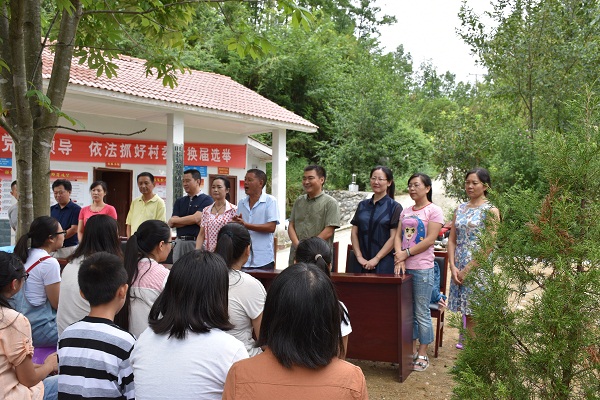 广元工会金秋助学助力脱贫攻坚 (2).JPG