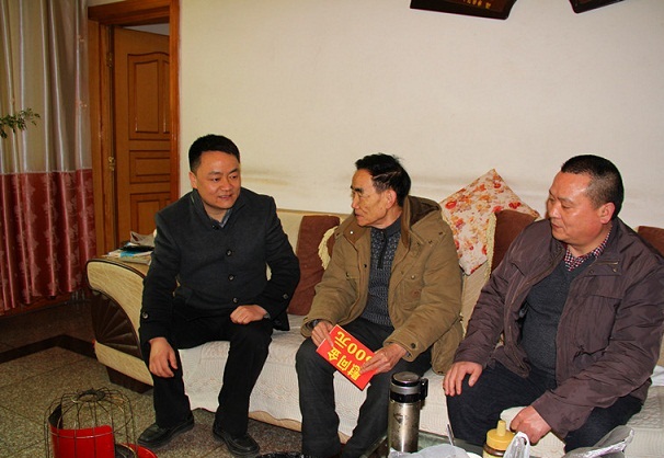 春节劳模慰问.jpg