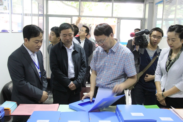 C:\Users\Administrator\Desktop\全国政协委员、省总工会副主席罗茂乡调研利州区零散工集散中心工会工作.JPG