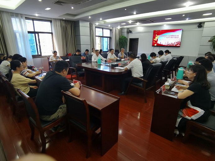 康铭党课.jpg